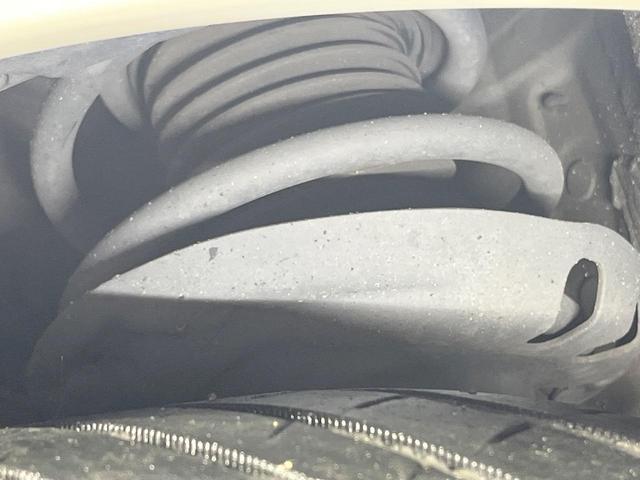 プリウス Aツーリングセレクション 禁煙車 モデリスタフルエアロ 純正9型SDナビ バックカメラ 衝突被害軽減システム レーダークルーズ デジタルインナーミラー型ドラレコ コーナーセンサー LEDヘッド ETC シートヒーター フルセグ(29枚目)