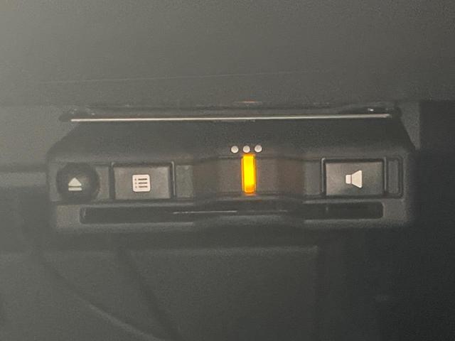 ノート Ｓ　禁煙車　ＳＤナビ　バックカメラ　衝突被害軽減システム　ドラレコ　コーナーセンサー　スマートキー　ビルトインＥＴＣ　オートライト　オートエアコン　Ｂｌｕｅｔｏｏｔｈ　ＣＤ　ＤＶＤ再生（7枚目）