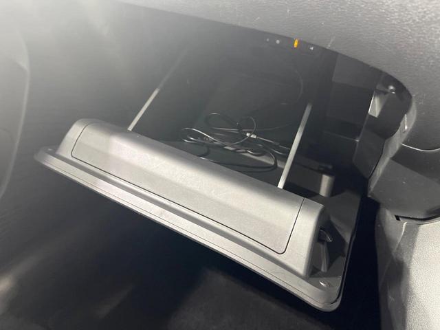 ノート Ｓ　禁煙車　ＳＤナビ　バックカメラ　衝突被害軽減システム　ドラレコ　コーナーセンサー　スマートキー　ビルトインＥＴＣ　オートライト　オートエアコン　Ｂｌｕｅｔｏｏｔｈ　ＣＤ　ＤＶＤ再生（42枚目）