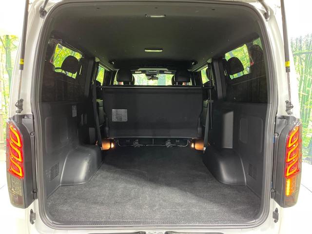 ハイエースバン スーパーＧＬ　ダークプライムＩＩ　禁煙車　モデリスタフルエアロ　両側電動ドア　純正ＳＤナビ　全周囲カメラ　衝突被害軽減システム　コーナーセンサー　ＬＥＤヘッド　ＥＴＣ　車線逸脱警報　オートライト　オートエアコン　Ｂｌｕｅｔｏｏｔｈ（10枚目）