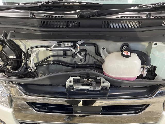 ハイエースバン スーパーＧＬ　ダークプライムＩＩ　禁煙車　モデリスタフルエアロ　両側電動ドア　純正ＳＤナビ　全周囲カメラ　衝突被害軽減システム　コーナーセンサー　ＬＥＤヘッド　ＥＴＣ　車線逸脱警報　オートライト　オートエアコン　Ｂｌｕｅｔｏｏｔｈ（18枚目）