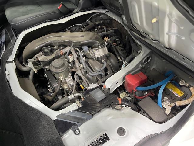 ハイエースバン スーパーＧＬ　ダークプライムＩＩ　禁煙車　モデリスタフルエアロ　両側電動ドア　純正ＳＤナビ　全周囲カメラ　衝突被害軽減システム　コーナーセンサー　ＬＥＤヘッド　ＥＴＣ　車線逸脱警報　オートライト　オートエアコン　Ｂｌｕｅｔｏｏｔｈ（36枚目）