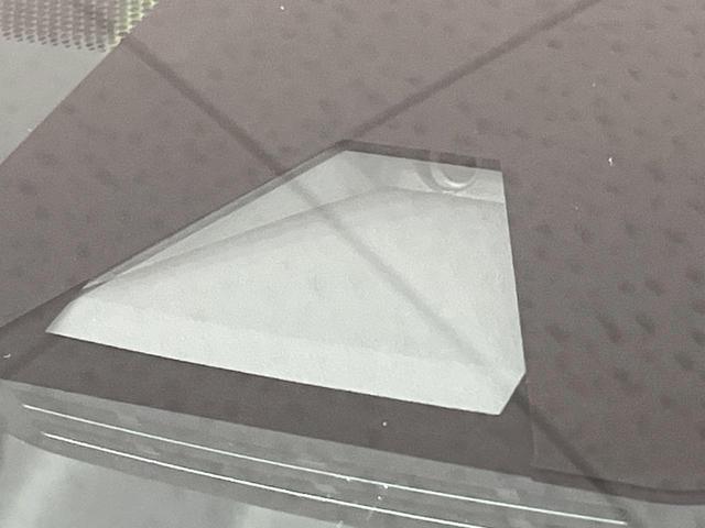 ヤリス Ｘ　禁煙車　純正ディスプレイオーデイオ　バックカメラ　Ａｐｐｌｅｃａｒｐｌａｙ　Ｂｌｕｅｔｏｏｔｈ　ドラレコ　ＥＴＣ　衝突被害軽減システム　スマートキー　オートハイビーム　車線逸脱警報　オートライト（3枚目）