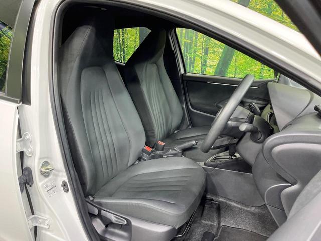 ヤリス Ｘ　禁煙車　純正ディスプレイオーデイオ　バックカメラ　Ａｐｐｌｅｃａｒｐｌａｙ　Ｂｌｕｅｔｏｏｔｈ　ドラレコ　ＥＴＣ　衝突被害軽減システム　スマートキー　オートハイビーム　車線逸脱警報　オートライト（8枚目）