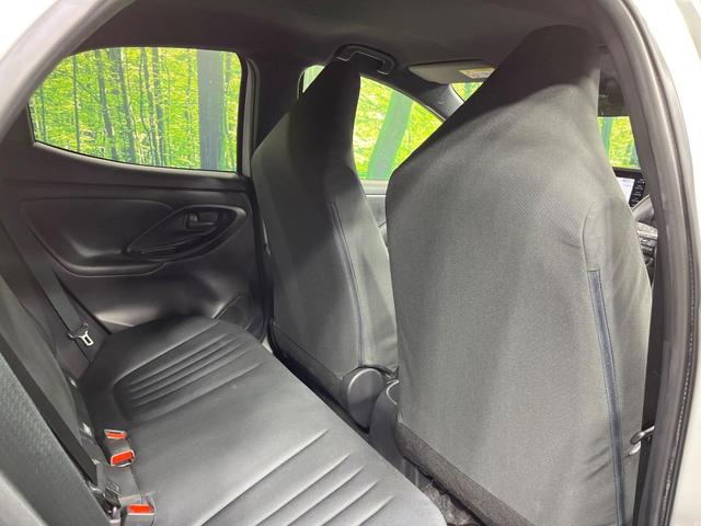 ヤリス Ｘ　禁煙車　純正ディスプレイオーデイオ　バックカメラ　Ａｐｐｌｅｃａｒｐｌａｙ　Ｂｌｕｅｔｏｏｔｈ　ドラレコ　ＥＴＣ　衝突被害軽減システム　スマートキー　オートハイビーム　車線逸脱警報　オートライト（53枚目）