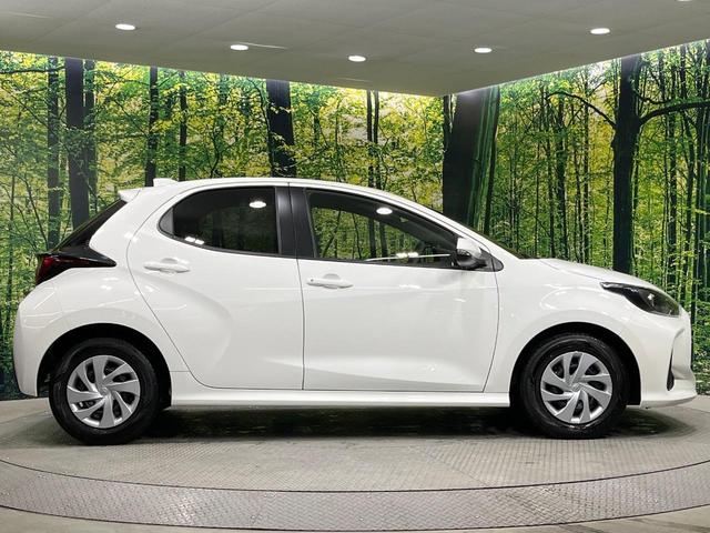 ヤリス Ｘ　禁煙車　純正ディスプレイオーデイオ　バックカメラ　Ａｐｐｌｅｃａｒｐｌａｙ　Ｂｌｕｅｔｏｏｔｈ　ドラレコ　ＥＴＣ　衝突被害軽減システム　スマートキー　オートハイビーム　車線逸脱警報　オートライト（57枚目）