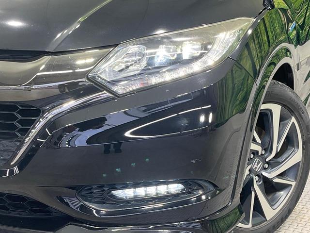 ヴェゼル ハイブリッドＲＳ・ホンダセンシング　禁煙車　純正８型ＳＤナビ　バックカメラ　衝突被害軽減システム　レーダークルーズ　ハーフレザーシート　シートヒーター　ドラレコ　コーナーセンサー　ＬＥＤヘッドライト　ＥＴＣ　純正１８インチアルミ（12枚目）