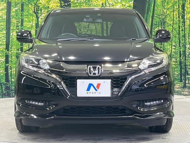 ヴェゼル ハイブリッドＲＳ・ホンダセンシング　禁煙車　純正８型ＳＤナビ　バックカメラ　衝突被害軽減システム　レーダークルーズ　ハーフレザーシート　シートヒーター　ドラレコ　コーナーセンサー　ＬＥＤヘッドライト　ＥＴＣ　純正１８インチアルミ（14枚目）
