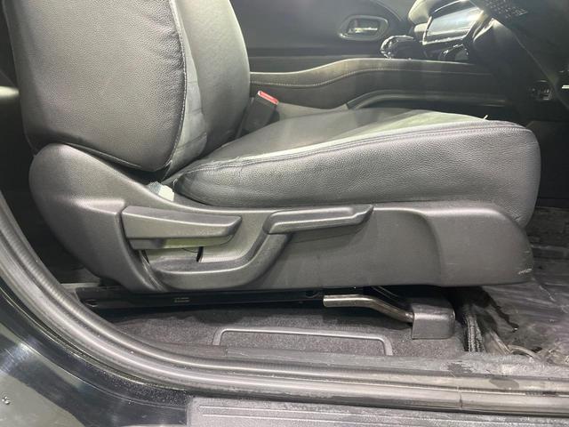 ヴェゼル ハイブリッドＲＳ・ホンダセンシング　禁煙車　純正８型ＳＤナビ　バックカメラ　衝突被害軽減システム　レーダークルーズ　ハーフレザーシート　シートヒーター　ドラレコ　コーナーセンサー　ＬＥＤヘッドライト　ＥＴＣ　純正１８インチアルミ（23枚目）