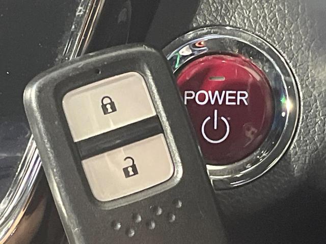ヴェゼル ハイブリッドＲＳ・ホンダセンシング　禁煙車　純正８型ＳＤナビ　バックカメラ　衝突被害軽減システム　レーダークルーズ　ハーフレザーシート　シートヒーター　ドラレコ　コーナーセンサー　ＬＥＤヘッドライト　ＥＴＣ　純正１８インチアルミ（31枚目）