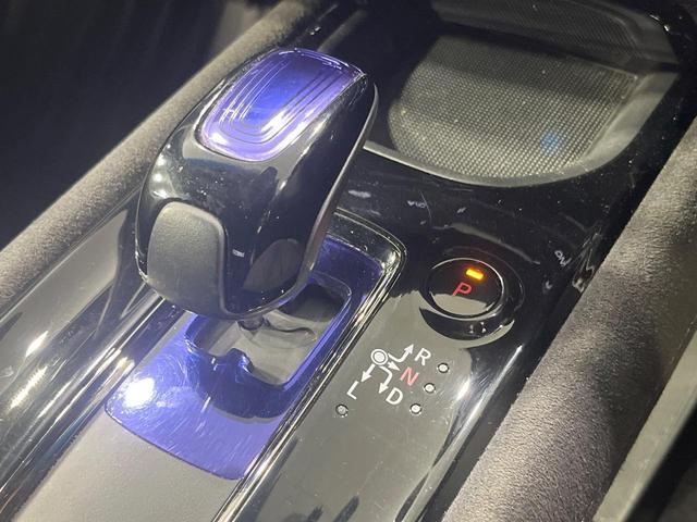 ヴェゼル ハイブリッドＲＳ・ホンダセンシング　禁煙車　純正８型ＳＤナビ　バックカメラ　衝突被害軽減システム　レーダークルーズ　ハーフレザーシート　シートヒーター　ドラレコ　コーナーセンサー　ＬＥＤヘッドライト　ＥＴＣ　純正１８インチアルミ（39枚目）