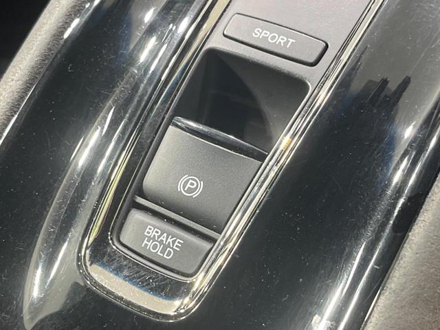 ヴェゼル ハイブリッドＲＳ・ホンダセンシング　禁煙車　純正８型ＳＤナビ　バックカメラ　衝突被害軽減システム　レーダークルーズ　ハーフレザーシート　シートヒーター　ドラレコ　コーナーセンサー　ＬＥＤヘッドライト　ＥＴＣ　純正１８インチアルミ（40枚目）