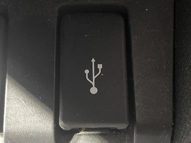 ヴェゼル ハイブリッドＲＳ・ホンダセンシング　禁煙車　純正８型ＳＤナビ　バックカメラ　衝突被害軽減システム　レーダークルーズ　ハーフレザーシート　シートヒーター　ドラレコ　コーナーセンサー　ＬＥＤヘッドライト　ＥＴＣ　純正１８インチアルミ（47枚目）