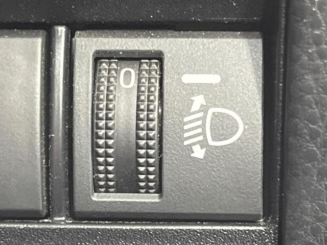 ノア Ｓ－Ｚ　禁煙車　純正１０型ディスプレイオーディオ　両側電動ドア　１４型後席モニター　バックカメラ　衝突被害軽減システム　レーダークルーズ　合皮コンビシート　ドラレコ　ＬＥＤヘッド　ＥＴＣ２．０（25枚目）