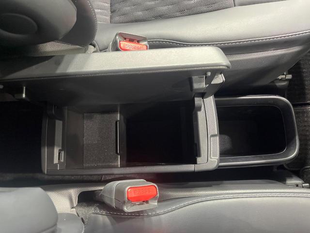 ノア Ｓ－Ｚ　禁煙車　純正１０型ディスプレイオーディオ　両側電動ドア　１４型後席モニター　バックカメラ　衝突被害軽減システム　レーダークルーズ　合皮コンビシート　ドラレコ　ＬＥＤヘッド　ＥＴＣ２．０（45枚目）