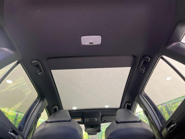カローラクロス ハイブリッド　Ｚ　禁煙車　パノラマルーフ　純正１０．５型ディスプレイオーディオ　全周囲カメラ　衝突被害軽減システム　レーダークルーズ　パワーシート　電動リアゲート　ＥＴＣ２．０　ハーフレザーシート　前席シートヒーター（3枚目）
