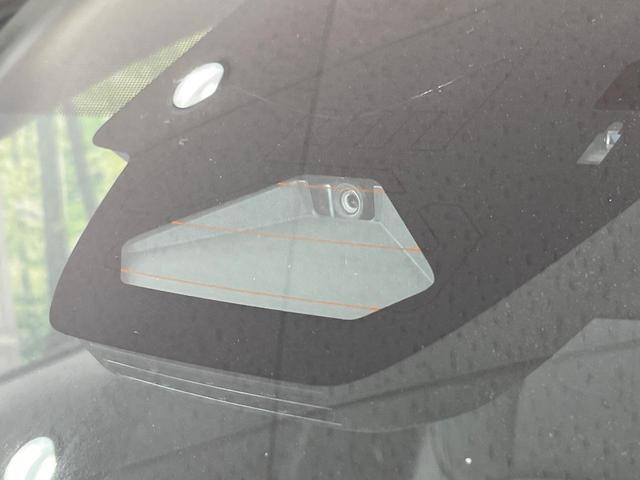 カローラクロス ハイブリッド　Ｚ　禁煙車　パノラマルーフ　純正１０．５型ディスプレイオーディオ　全周囲カメラ　衝突被害軽減システム　レーダークルーズ　パワーシート　電動リアゲート　ＥＴＣ２．０　ハーフレザーシート　前席シートヒーター（6枚目）