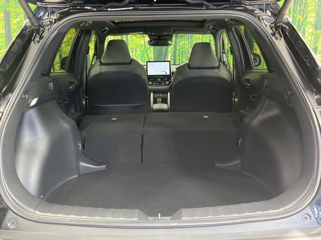カローラクロス ハイブリッド　Ｚ　禁煙車　パノラマルーフ　純正１０．５型ディスプレイオーディオ　全周囲カメラ　衝突被害軽減システム　レーダークルーズ　パワーシート　電動リアゲート　ＥＴＣ２．０　ハーフレザーシート　前席シートヒーター（10枚目）