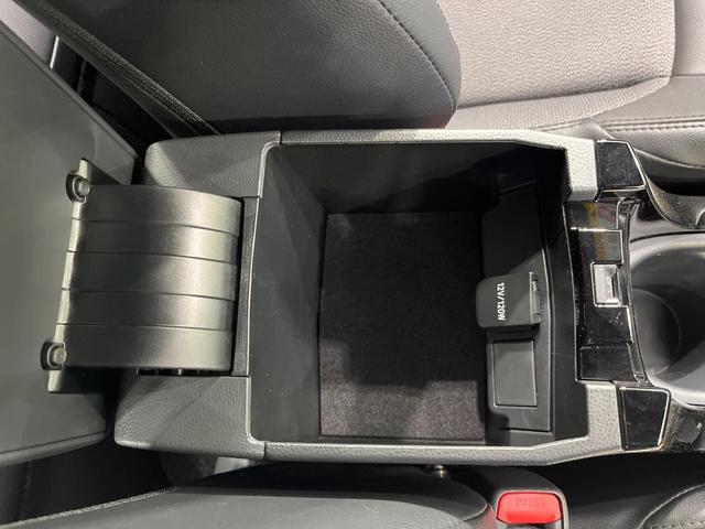 カローラクロス ハイブリッド　Ｚ　禁煙車　パノラマルーフ　純正１０．５型ディスプレイオーディオ　全周囲カメラ　衝突被害軽減システム　レーダークルーズ　パワーシート　電動リアゲート　ＥＴＣ２．０　ハーフレザーシート　前席シートヒーター（40枚目）