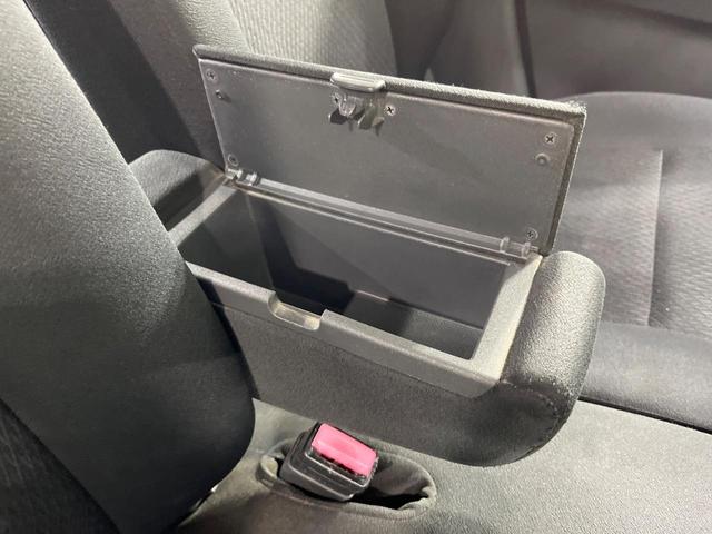 パレットＳＷ ＸＳ　禁煙車　電動スライドドア　スマートキー　ＨＩＤヘッドライト　純正１４インチアルミホイール　オートエアコン　ＣＤ再生　シートアンダーボックス　電動格納ドアミラー　フロントフォグライト　ドアバイザー（24枚目）