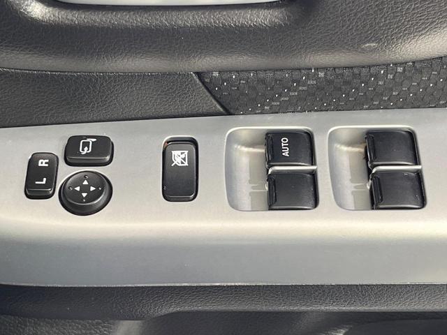 スペーシア Ｇリミテッド　禁煙車　電動スライドドア　純正ＳＤナビ　バックカメラ　衝突被害軽減システム　シートヒーター　コーナーセンサー　スマートキー　ＬＥＤヘッド　ビルトインＥＴＣ　車線逸脱警報　オートエアコン（24枚目）