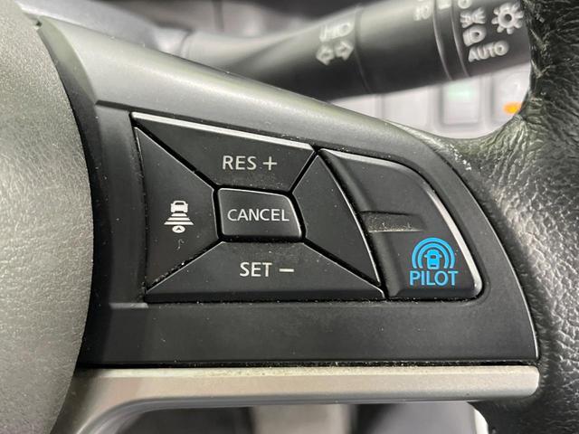 セレナ ハイウェイスター　Ｖセレクション　禁煙車　両側電動ドア　純正９型ＳＤナビ　１１型後席モニター　全周囲カメラ　プロパイロット　衝突被害軽減システム　レーダークルーズ　ドラレコ　コーナーセンサー　ＬＥＤヘッド　ＥＴＣ　デジタルインナーミラ（6枚目）