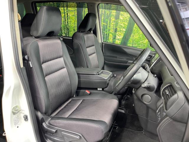 セレナ ハイウェイスター　Ｖセレクション　禁煙車　両側電動ドア　純正９型ＳＤナビ　１１型後席モニター　全周囲カメラ　プロパイロット　衝突被害軽減システム　レーダークルーズ　ドラレコ　コーナーセンサー　ＬＥＤヘッド　ＥＴＣ　デジタルインナーミラ（8枚目）