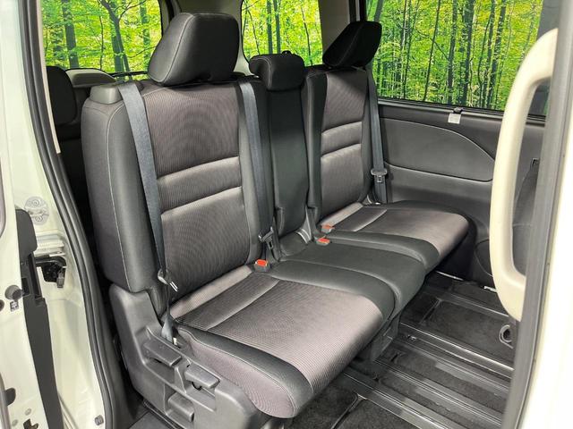 セレナ ハイウェイスター　Ｖセレクション　禁煙車　両側電動ドア　純正９型ＳＤナビ　１１型後席モニター　全周囲カメラ　プロパイロット　衝突被害軽減システム　レーダークルーズ　ドラレコ　コーナーセンサー　ＬＥＤヘッド　ＥＴＣ　デジタルインナーミラ（9枚目）