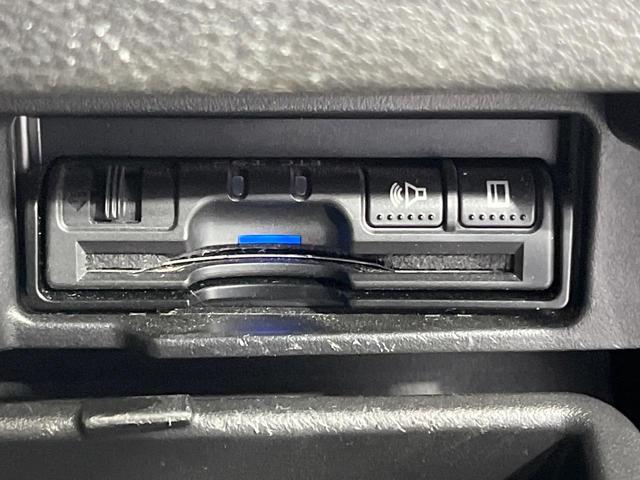 セレナ ハイウェイスター　Ｖセレクション　禁煙車　両側電動ドア　純正９型ＳＤナビ　１１型後席モニター　全周囲カメラ　プロパイロット　衝突被害軽減システム　レーダークルーズ　ドラレコ　コーナーセンサー　ＬＥＤヘッド　ＥＴＣ　デジタルインナーミラ（29枚目）