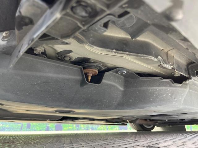 ＲＣ ＲＣ２００ｔ　Ｆスポーツ　禁煙車　サンルーフ　フルエアロ　純正ＳＤナビ　バックカメラ　衝突被害軽減システム　レザーシート　前席シートエアコン　ドラレコ　コーナーセンサー　パワーシート　ＬＥＤヘッドライト　ＥＴＣ　クルコン（37枚目）