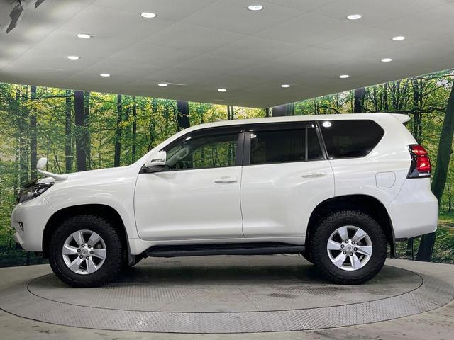 ランドクルーザープラド ＴＸ　禁煙車　サンルーフ　純正９型ナビ　バックカメラ　Ｂｌｕｅｔｏｏｔｈ　レーダークルーズコントロール　ＬＥＤヘッドライト　オートマチックハイビーム　クリアランスソナー　デフロック　ＥＴＣ　スマートキー（26枚目）