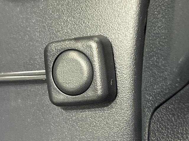 ランドクルーザープラド ＴＸ　禁煙車　サンルーフ　純正９型ナビ　バックカメラ　Ｂｌｕｅｔｏｏｔｈ　レーダークルーズコントロール　ＬＥＤヘッドライト　オートマチックハイビーム　クリアランスソナー　デフロック　ＥＴＣ　スマートキー（60枚目）