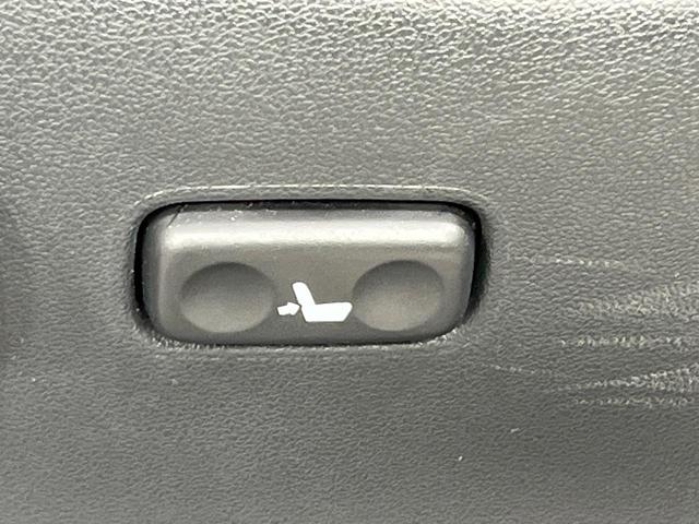 ランドクルーザープラド ＴＸ　禁煙車　サンルーフ　純正９型ナビ　バックカメラ　Ｂｌｕｅｔｏｏｔｈ　レーダークルーズコントロール　ＬＥＤヘッドライト　オートマチックハイビーム　クリアランスソナー　デフロック　ＥＴＣ　スマートキー（70枚目）