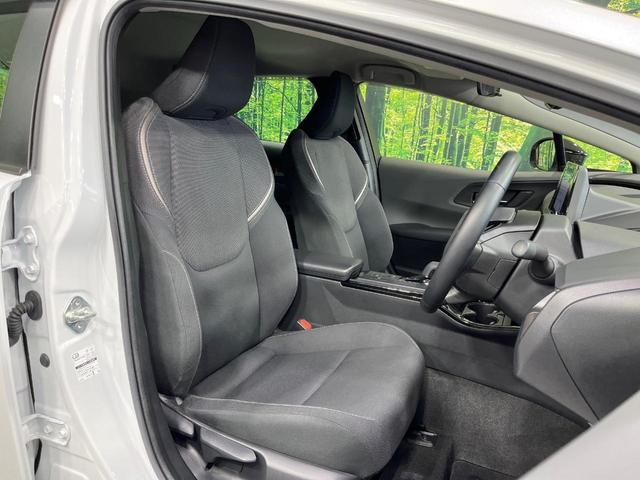 プリウス Ｇ　全周囲カメラ　衝突被害軽減システム　レーダークルーズ　禁煙車　ドラレコ　コーナーセンサー　スマートキー　ＬＥＤヘッド　ＥＴＣ２．０　純正１９インチアルミ　オートハイビーム　車線逸脱警報　オートライト（8枚目）