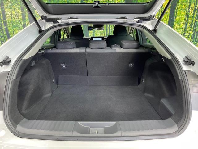 プリウス Ｇ　全周囲カメラ　衝突被害軽減システム　レーダークルーズ　禁煙車　ドラレコ　コーナーセンサー　スマートキー　ＬＥＤヘッド　ＥＴＣ２．０　純正１９インチアルミ　オートハイビーム　車線逸脱警報　オートライト（10枚目）