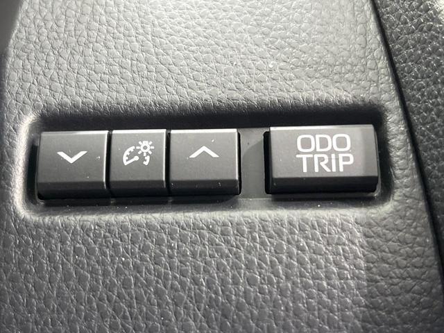 プリウス Ｇ　全周囲カメラ　衝突被害軽減システム　レーダークルーズ　禁煙車　ドラレコ　コーナーセンサー　スマートキー　ＬＥＤヘッド　ＥＴＣ２．０　純正１９インチアルミ　オートハイビーム　車線逸脱警報　オートライト（22枚目）