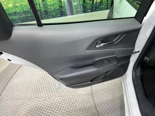 プリウス Ｇ　全周囲カメラ　衝突被害軽減システム　レーダークルーズ　禁煙車　ドラレコ　コーナーセンサー　スマートキー　ＬＥＤヘッド　ＥＴＣ２．０　純正１９インチアルミ　オートハイビーム　車線逸脱警報　オートライト（47枚目）