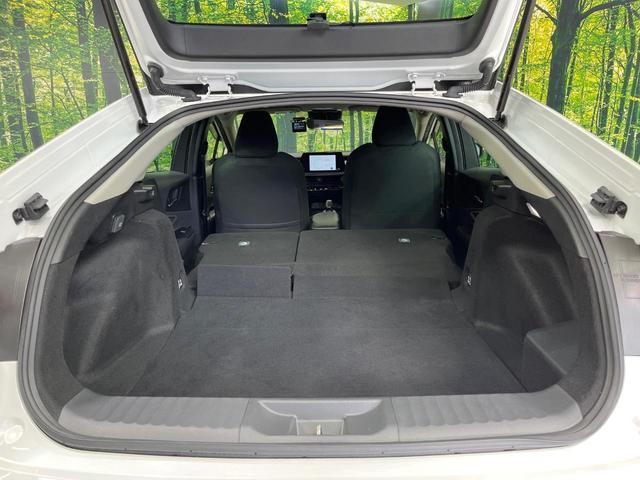 プリウス Ｇ　全周囲カメラ　衝突被害軽減システム　レーダークルーズ　禁煙車　ドラレコ　コーナーセンサー　スマートキー　ＬＥＤヘッド　ＥＴＣ２．０　純正１９インチアルミ　オートハイビーム　車線逸脱警報　オートライト（48枚目）