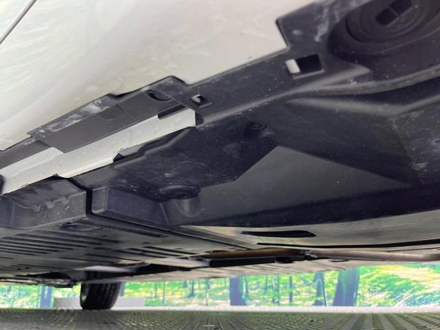 プリウス Ｇ　全周囲カメラ　衝突被害軽減システム　レーダークルーズ　禁煙車　ドラレコ　コーナーセンサー　スマートキー　ＬＥＤヘッド　ＥＴＣ２．０　純正１９インチアルミ　オートハイビーム　車線逸脱警報　オートライト（51枚目）