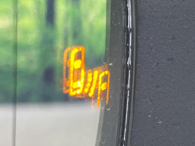 プリウス Ｇ　全周囲カメラ　衝突被害軽減システム　レーダークルーズ　禁煙車　ドラレコ　コーナーセンサー　スマートキー　ＬＥＤヘッド　ＥＴＣ２．０　純正１９インチアルミ　オートハイビーム　車線逸脱警報　オートライト（60枚目）