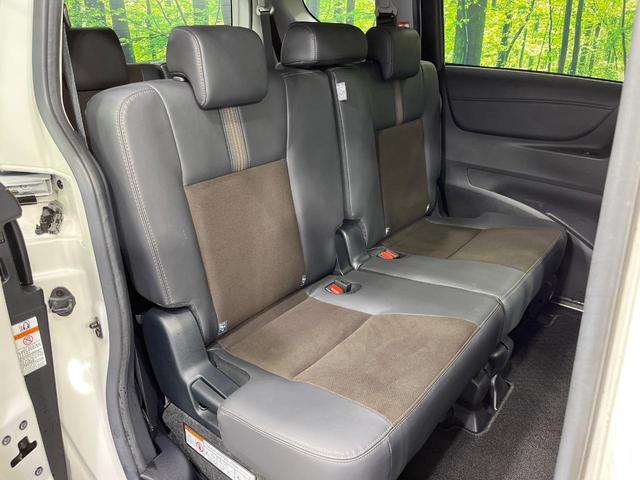 シエンタ ハイブリッドＧ　クエロ　モデリスタフルエアロ　両側電動ドア　純正ＳＤナビ　バックカメラ　衝突被害軽減システム　禁煙車　ドラレコ　コーナーセンサー　スマートキー　ＬＥＤヘッド　ＥＴＣ　クルコン　オートハイビーム　車線逸脱警報（9枚目）