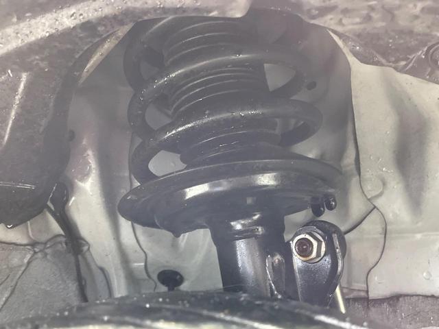 シエンタ ハイブリッドＧ　クエロ　モデリスタフルエアロ　両側電動ドア　純正ＳＤナビ　バックカメラ　衝突被害軽減システム　禁煙車　ドラレコ　コーナーセンサー　スマートキー　ＬＥＤヘッド　ＥＴＣ　クルコン　オートハイビーム　車線逸脱警報（20枚目）