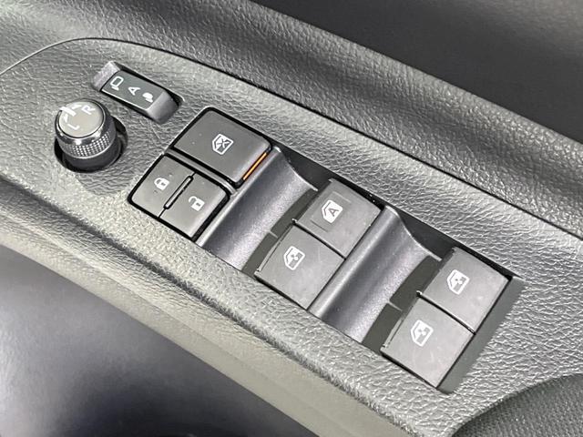 シエンタ ハイブリッドＧ　クエロ　モデリスタフルエアロ　両側電動ドア　純正ＳＤナビ　バックカメラ　衝突被害軽減システム　禁煙車　ドラレコ　コーナーセンサー　スマートキー　ＬＥＤヘッド　ＥＴＣ　クルコン　オートハイビーム　車線逸脱警報（21枚目）