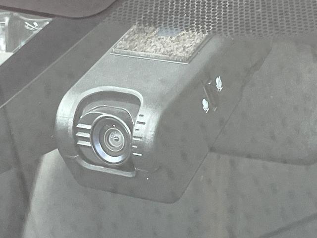 シエンタ ハイブリッドＧ　クエロ　モデリスタフルエアロ　両側電動ドア　純正ＳＤナビ　バックカメラ　衝突被害軽減システム　禁煙車　ドラレコ　コーナーセンサー　スマートキー　ＬＥＤヘッド　ＥＴＣ　クルコン　オートハイビーム　車線逸脱警報（63枚目）