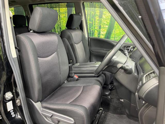 セレナ ハイウェイスター　Ｓ－ハイブリッド　両側電動ドア　ＳＤナビ　後席モニター　バックカメラ　禁煙車　スマートキー　ＨＩＤヘッド　ビルトインＥＴＣ　クルコン　純正１６インチアルミ　オートライト　オートエアコン　Ｂｌｕｅｔｏｏｔｈ　ＣＤ（8枚目）