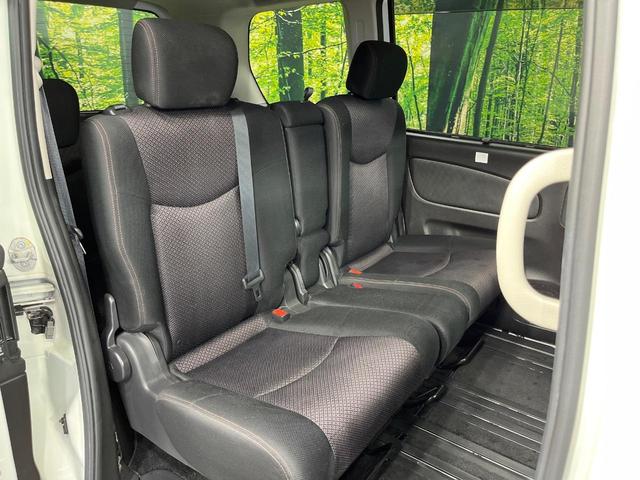 セレナ ハイウェイスター　Ｓ－ハイブリッド　両側電動ドア　ＳＤナビ　後席モニター　バックカメラ　禁煙車　スマートキー　ＨＩＤヘッド　ＥＴＣ　クルコン　純正１６インチアルミ　オートライト　オートエアコン　Ｂｌｕｅｔｏｏｔｈ　ＣＤ　ＤＶＤ再生（9枚目）