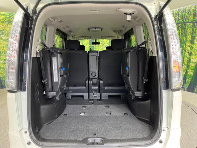 セレナ ハイウェイスター　Ｓ－ハイブリッド　両側電動ドア　ＳＤナビ　後席モニター　バックカメラ　禁煙車　スマートキー　ＨＩＤヘッド　ＥＴＣ　クルコン　純正１６インチアルミ　オートライト　オートエアコン　Ｂｌｕｅｔｏｏｔｈ　ＣＤ　ＤＶＤ再生（11枚目）