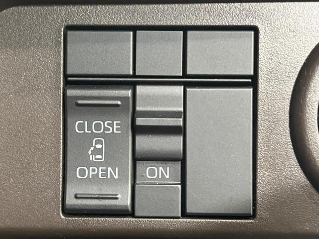 ルーミー Ｘ　禁煙車　電動スライドドア　純正ＳＤナビ　バックカメラ　Ｂｌｕｅｔｏｏｔｈ　ビルトインＥＴＣ　衝突被害軽減システム　ロールサンシェード　コーナーセンサー　スマートキー　オートハイビーム　オートライト（3枚目）