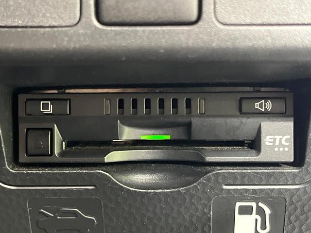 ルーミー Ｘ　禁煙車　電動スライドドア　純正ＳＤナビ　バックカメラ　Ｂｌｕｅｔｏｏｔｈ　ビルトインＥＴＣ　衝突被害軽減システム　ロールサンシェード　コーナーセンサー　スマートキー　オートハイビーム　オートライト（7枚目）