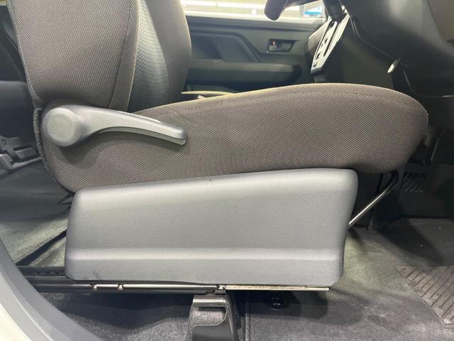 ルーミー Ｘ　禁煙車　電動スライドドア　純正ＳＤナビ　バックカメラ　Ｂｌｕｅｔｏｏｔｈ　ビルトインＥＴＣ　衝突被害軽減システム　ロールサンシェード　コーナーセンサー　スマートキー　オートハイビーム　オートライト（28枚目）